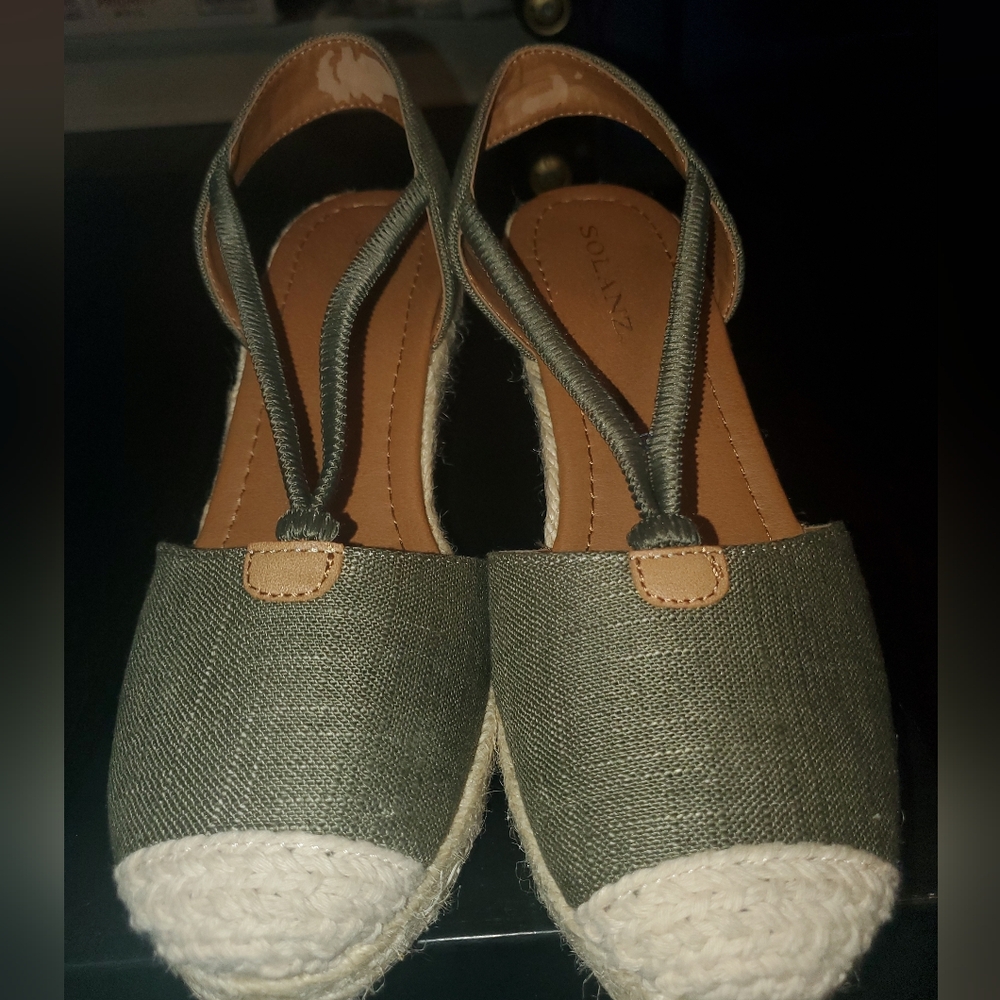 LANZ Rebekah Olive Linen Wedge Heels Size 7M
